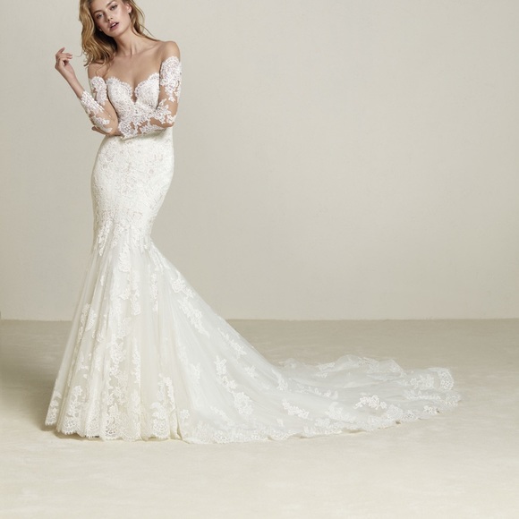 Pronovias Gown 2018 Collection - Picture 5 of 6